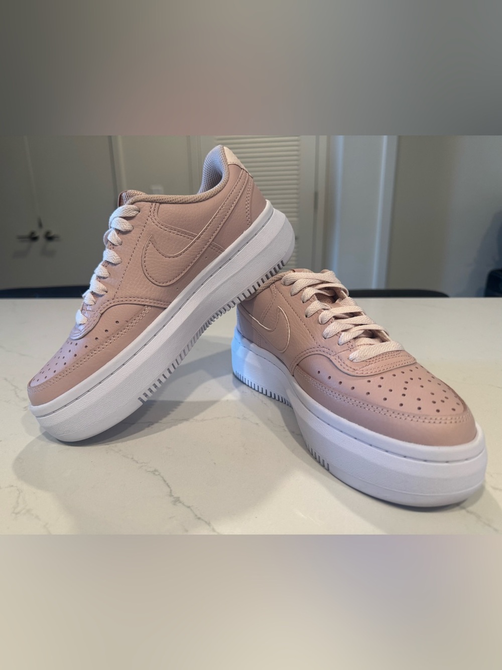 Nike Court Women's Alta Blush Pink Platform Sneakers Brand New - Picture 2 of 10